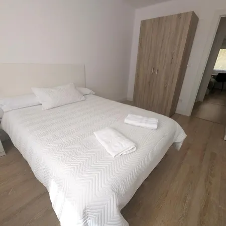 Centrico Alba Apartment *